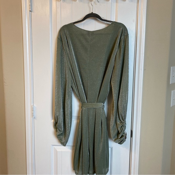 Hayden Los Angeles Longsleeve Short Dress - Green Gitz - Picture 4 of 4